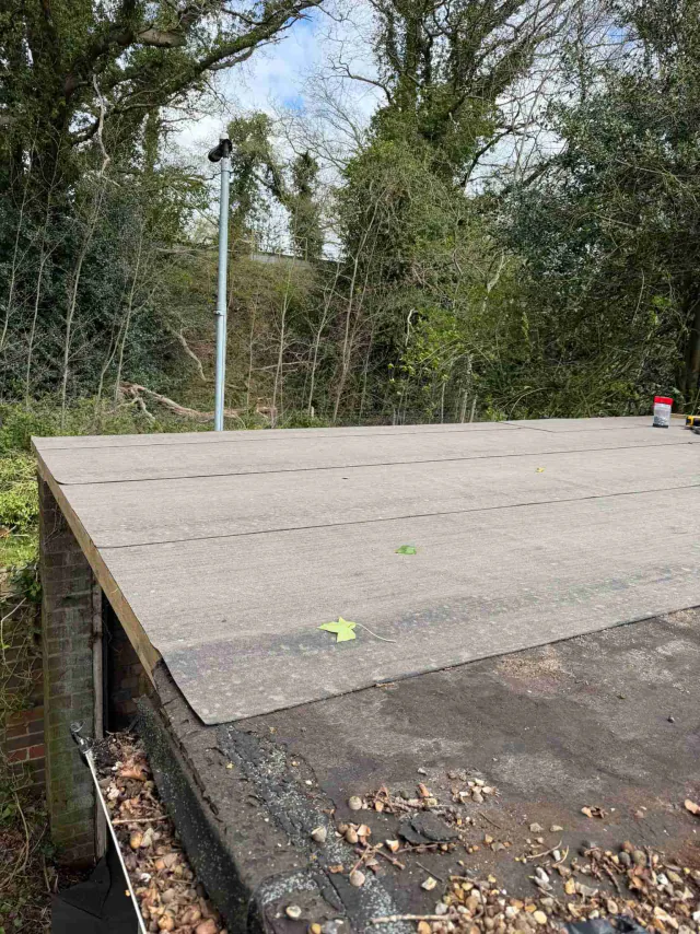Flat roof on a house extension