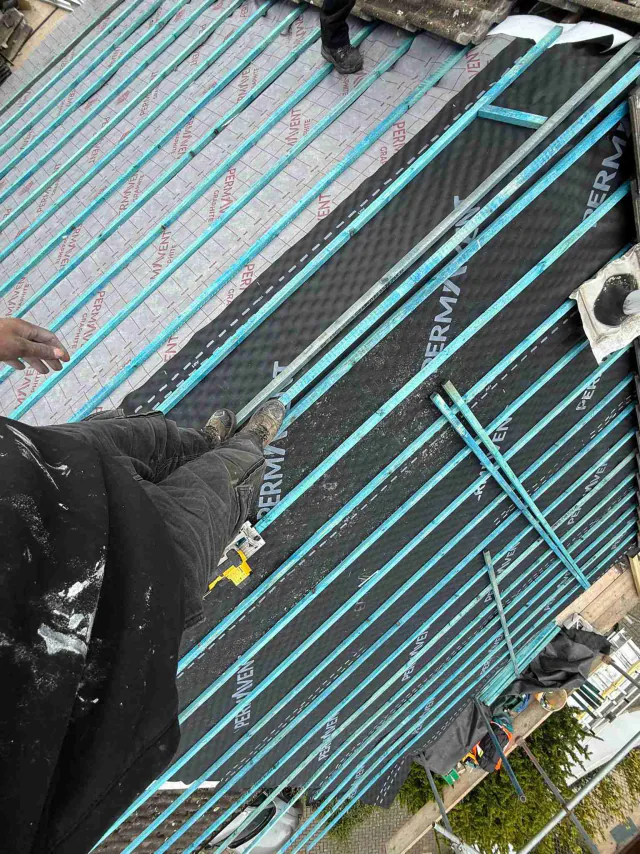 Roof underlay and timber battens