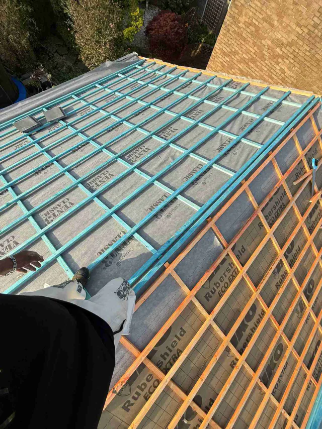 Roof underlay and timber battens