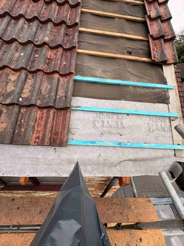 Roof underlay and timber battens