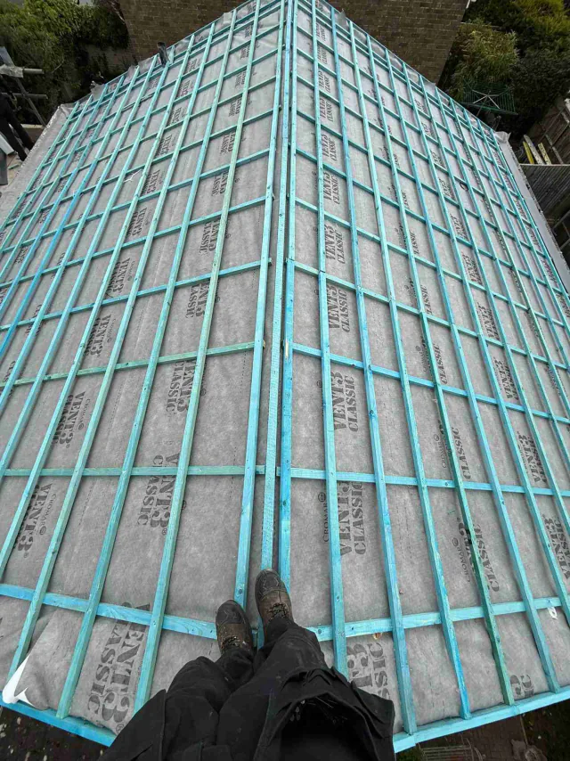 Roof underlay and timber battens