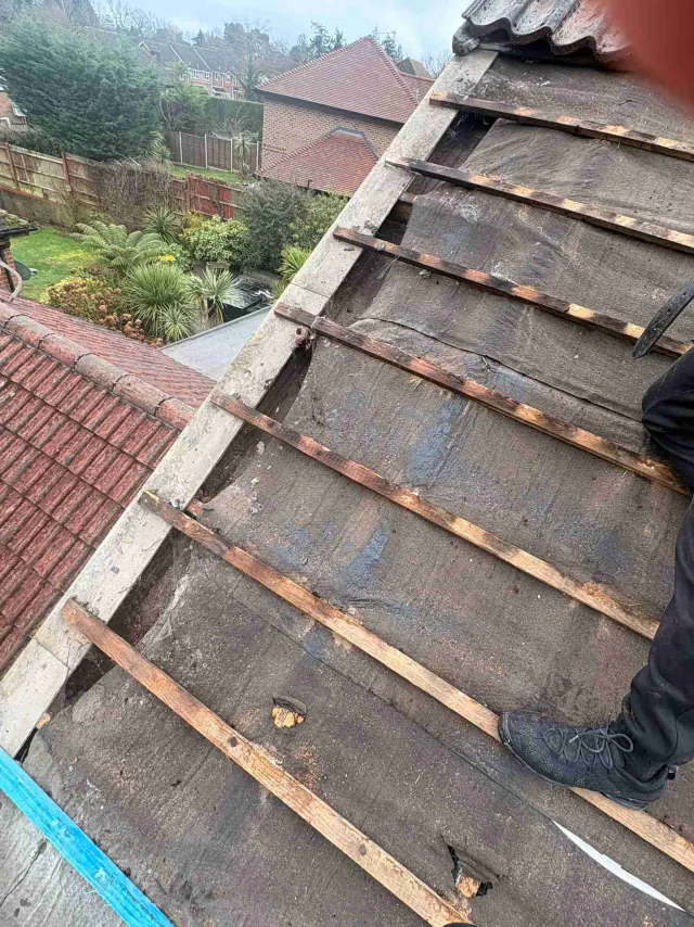 Roof underlay and timber battens