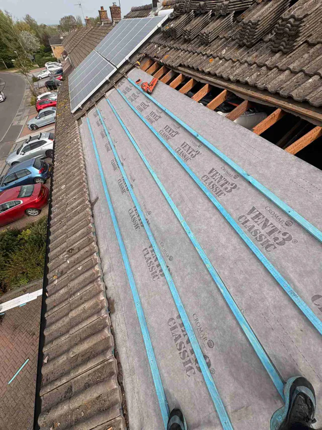 Roof underlay and timber battens