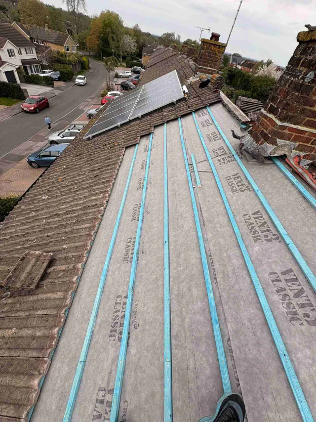 Roof underlay and timber battens