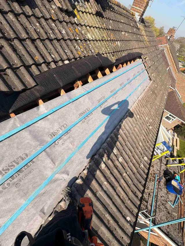 Roof underlay and timber battens