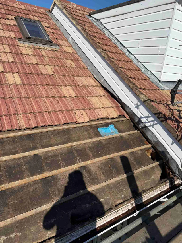 Roof underlay and timber battens