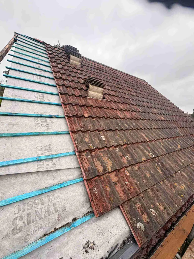 Roof underlay and timber battens