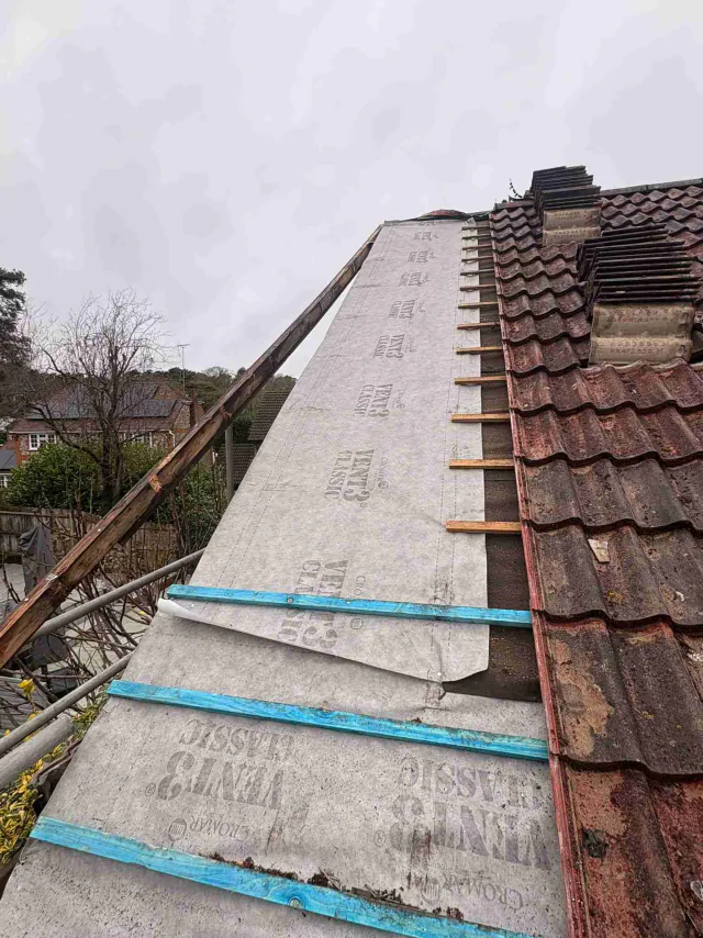 Roof underlay and timber battens