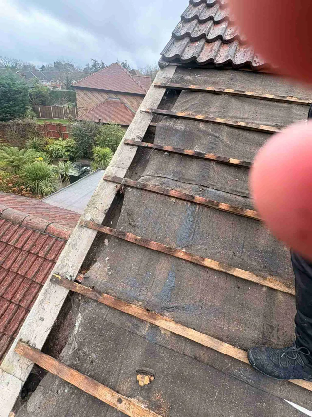Roof underlay and timber battens