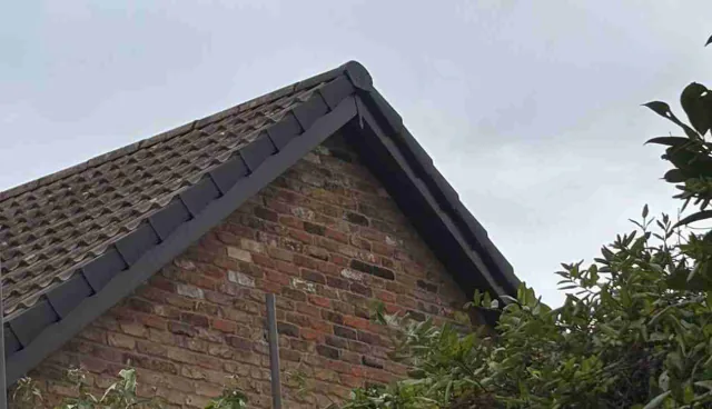 Roof verge at a brick gable
