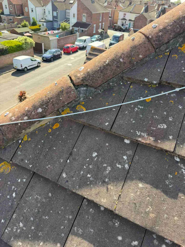 Tiled roof at the gutter edge