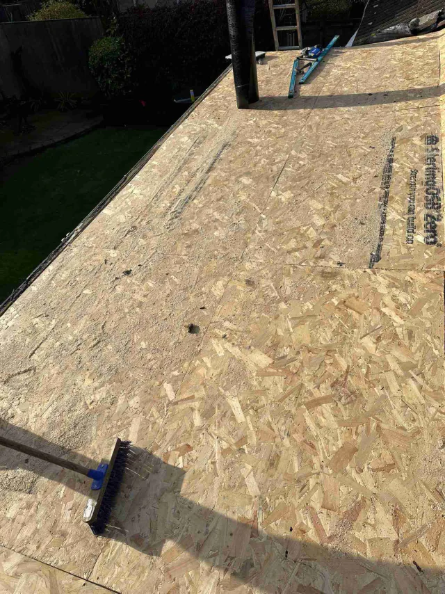 Timber decking for a flat roof