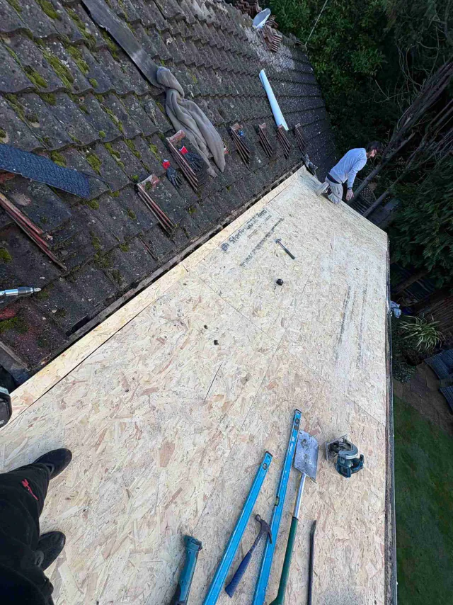 Timber decking for a flat roof