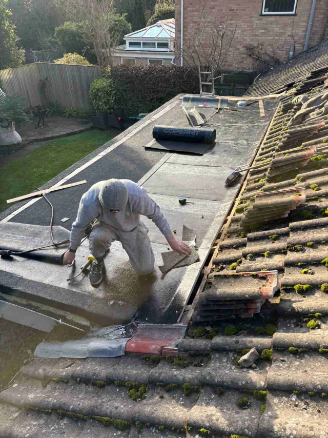 Timber decking for a flat roof