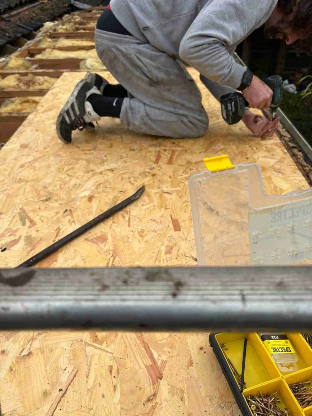 Timber decking for a flat roof